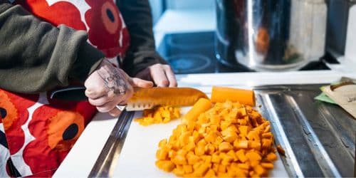 Keittolounas syrjäytyneille ja haastavassa elämäntilanteessa oleville
