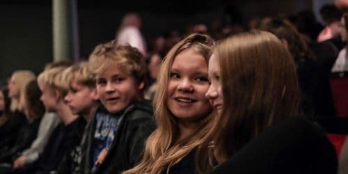 Lahjoita taide-elämys 8.-luokkalaiselle Pohjois-Karjalassa